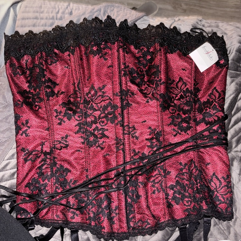 Fredrick’s of Hollywood Vampy Corset